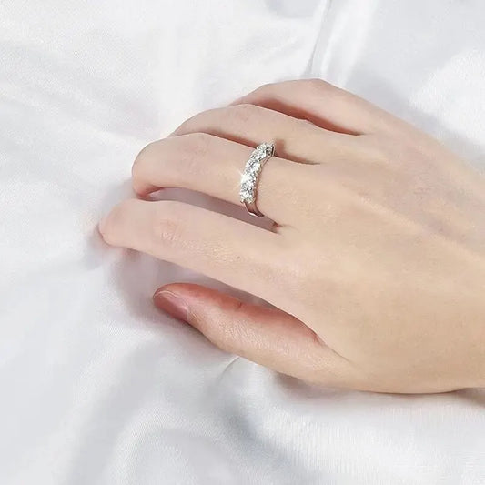 FIVE SPARKLES RING