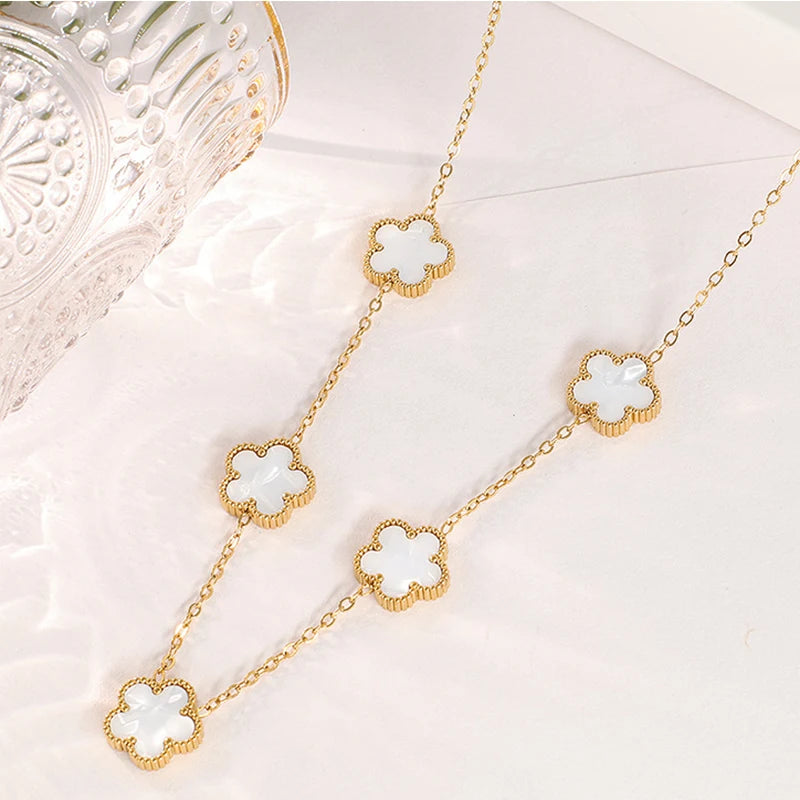 BLOOM CHARM NECKLACE